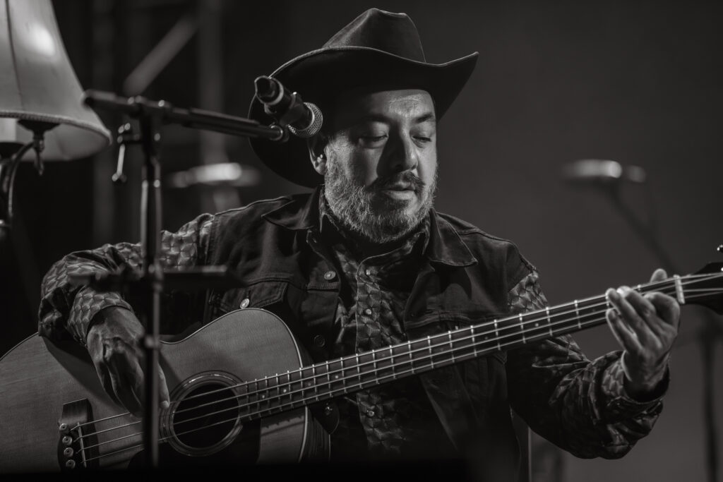 Molotov en acústico sorprende en Pa’l Norte 2026