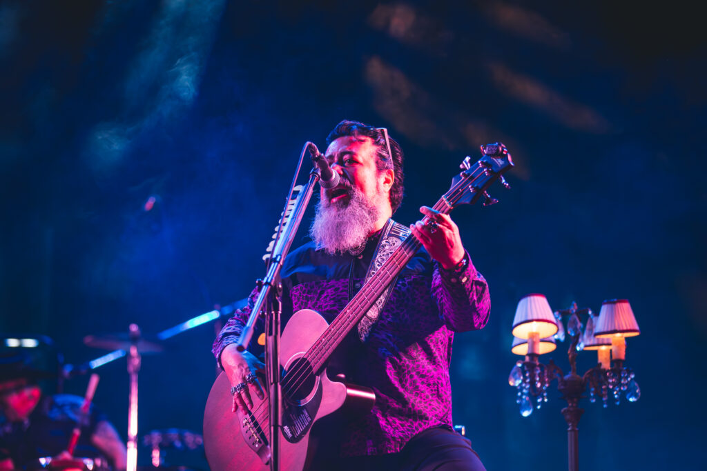 Molotov en acústico sorprende en Pa’l Norte 2026