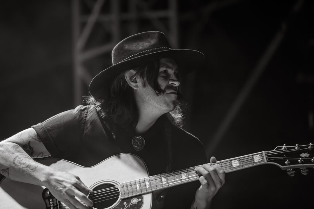 Molotov en acústico sorprende en Pa’l Norte 2026