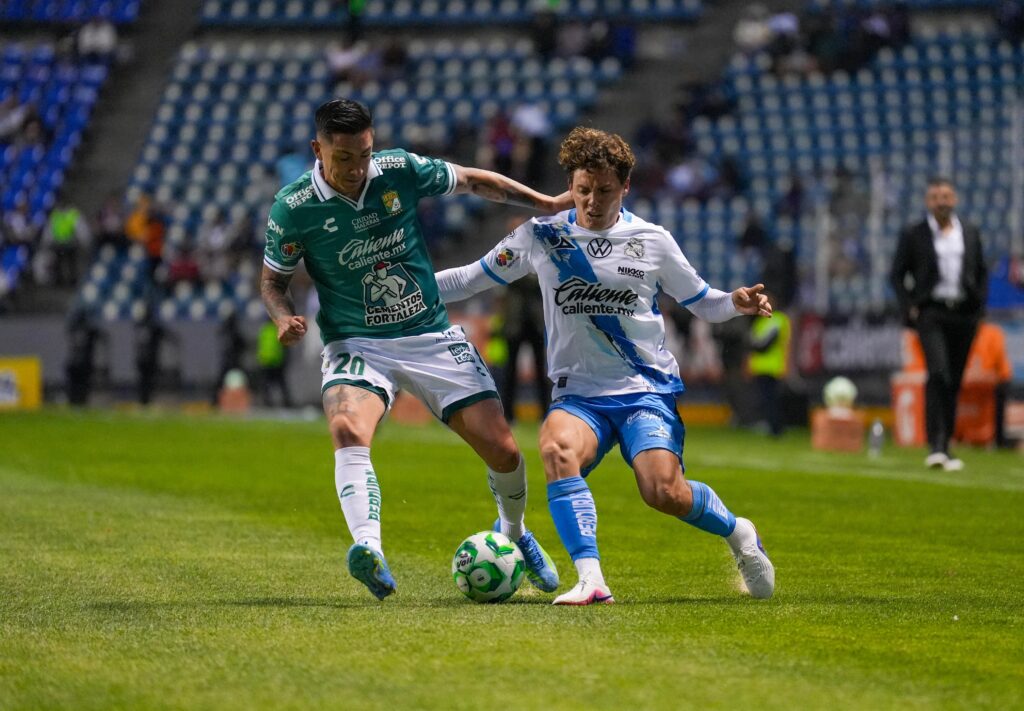 Puebla vs León | J14 Liga MX CL 26. Foto: Alberto Maurno