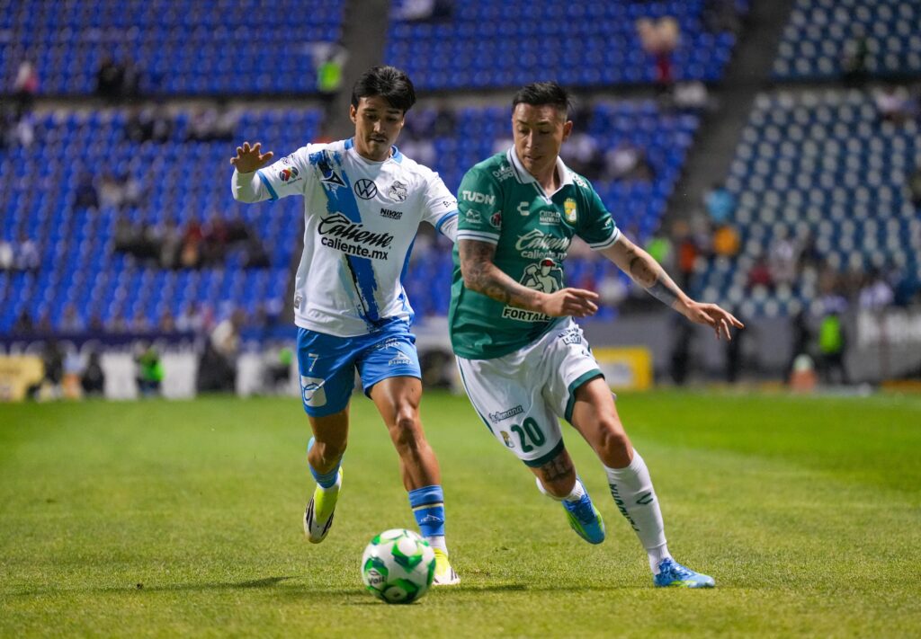 Puebla vs León | J14 Liga MX CL 26. Foto: Alberto Maurno