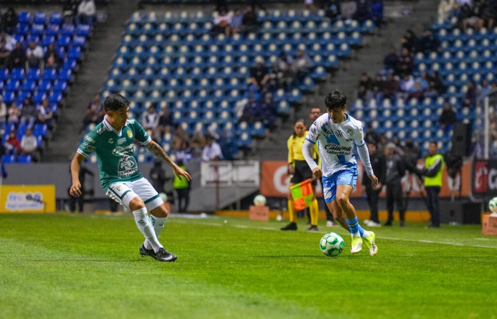 Puebla vs León | J14 Liga MX CL 26. Foto: Alberto Maurno
