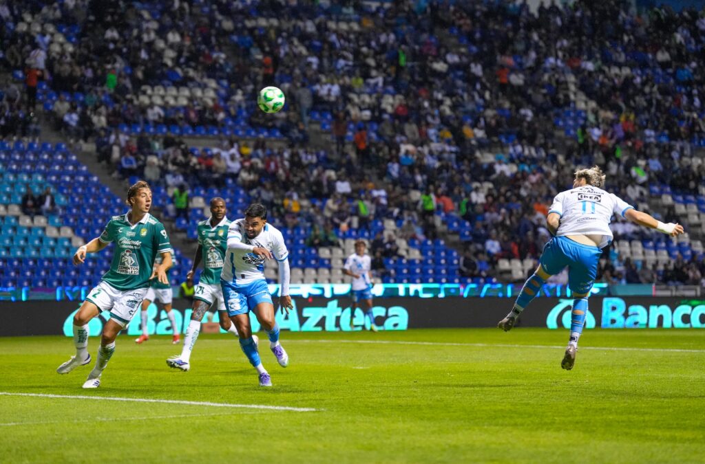 Puebla vs León | J14 Liga MX CL 26. Foto: Alberto Maurno
