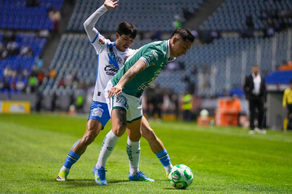 Puebla vs León | J14 Liga MX CL 26. Foto: Alberto Maurno