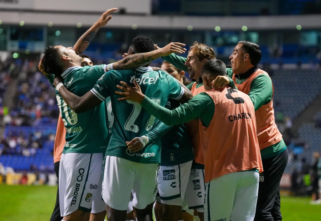 Puebla vs León | J14 Liga MX CL 26. Foto: Alberto Maurno