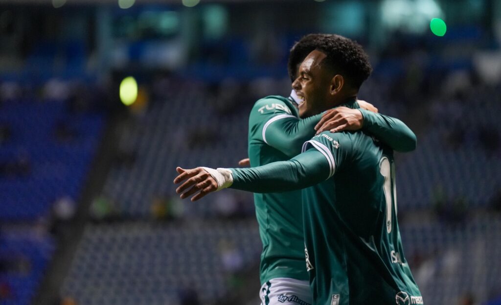 Puebla vs León | J14 Liga MX CL 26. Foto: Alberto Maurno