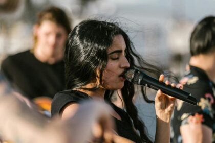 Canciones que todos cantan mal (y no lo sabías)