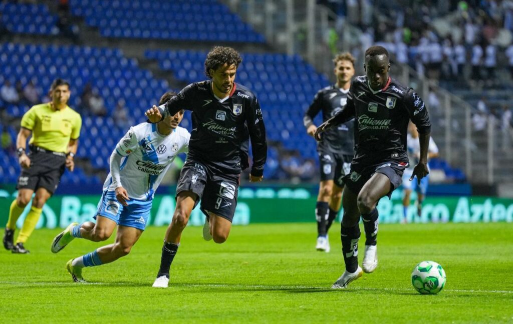 Puebla vs Querétaro | J17 Liga MX CL 26. Foto: Alberto Maurno
