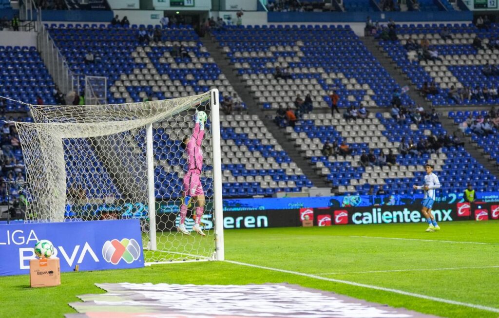 Puebla vs Querétaro | J17 Liga MX CL 26. Foto: Alberto Maurno