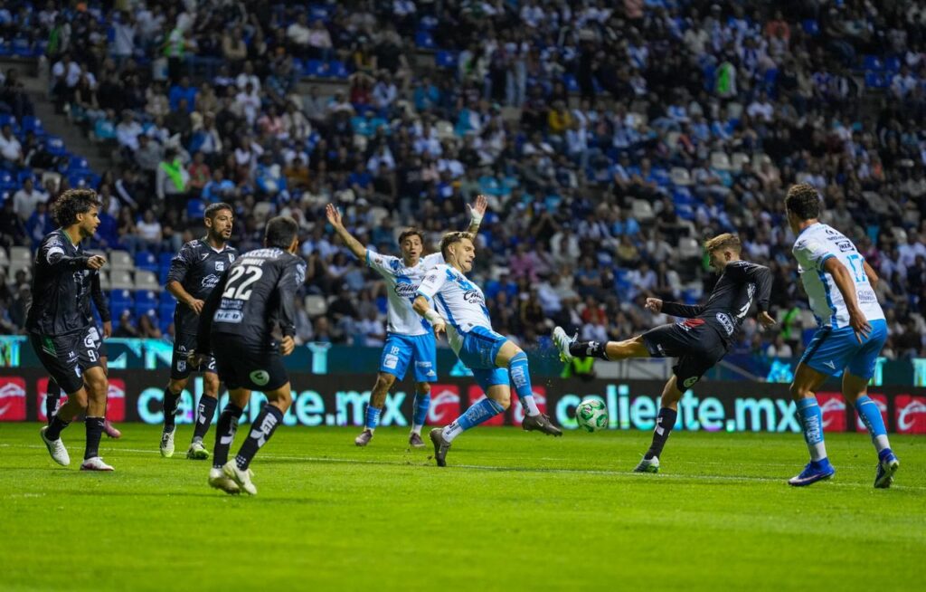 Puebla vs Querétaro | J17 Liga MX CL 26. Foto: Alberto Maurno