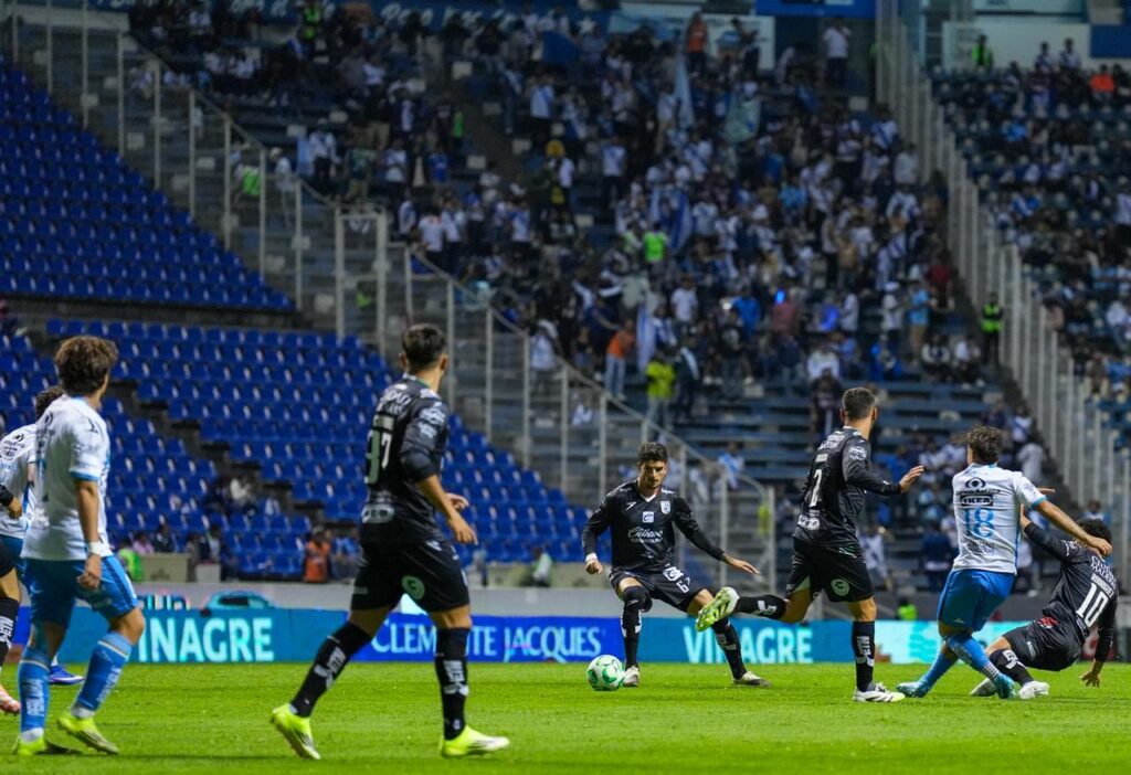 Puebla vs Querétaro | J17 Liga MX CL 26. Foto: Alberto Maurno