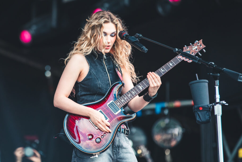 The Warning & Paty Cantu en el Tecate Pa´l Norte 2026. Foto: Ludwin Cuevas