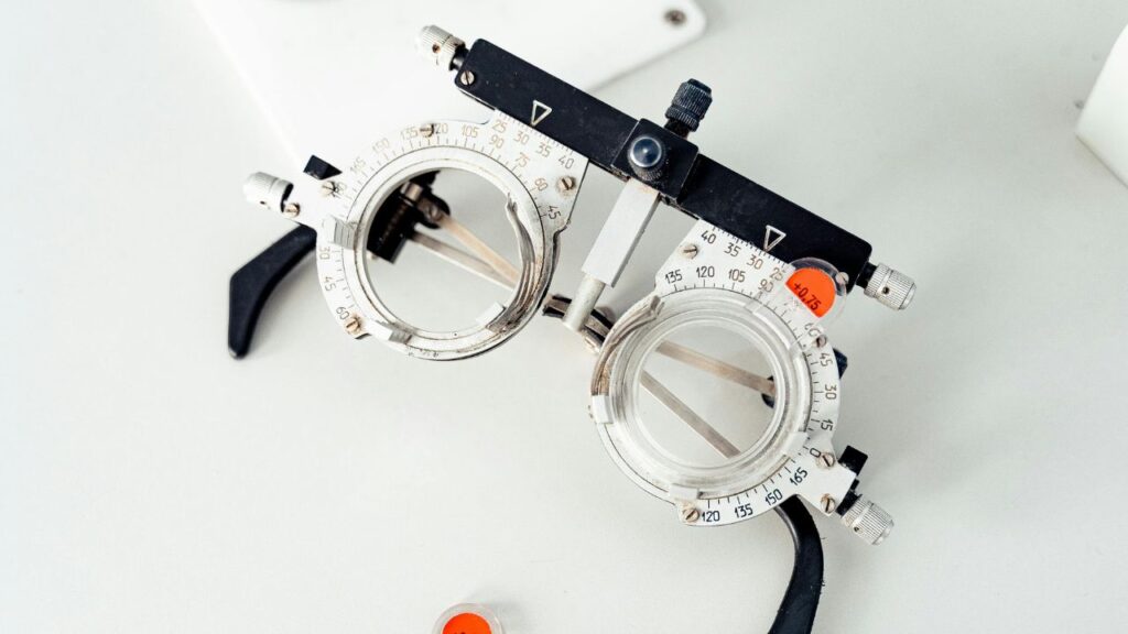 Los primeros lentes de la historia y cómo evolucionaron hasta la actualidad