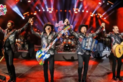 Lokko Pipe en la Feria de Puebla previo al concierto de Los Tigres del Norte
