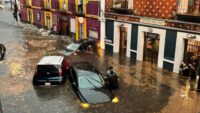 Lluvias dejan pérdidas millonarias a comerciantes de la 2 Oriente en Puebla