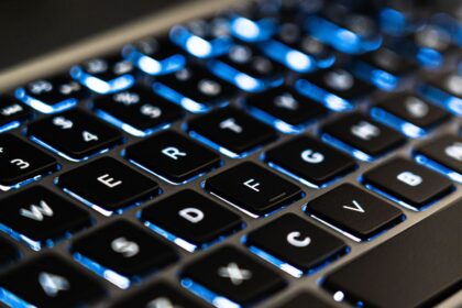 ¿Por qué los teclados cambian según el país? Descubre la razón