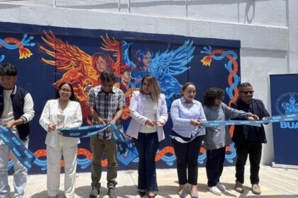 Estudiantes BUAP crean mural en Tepeaca