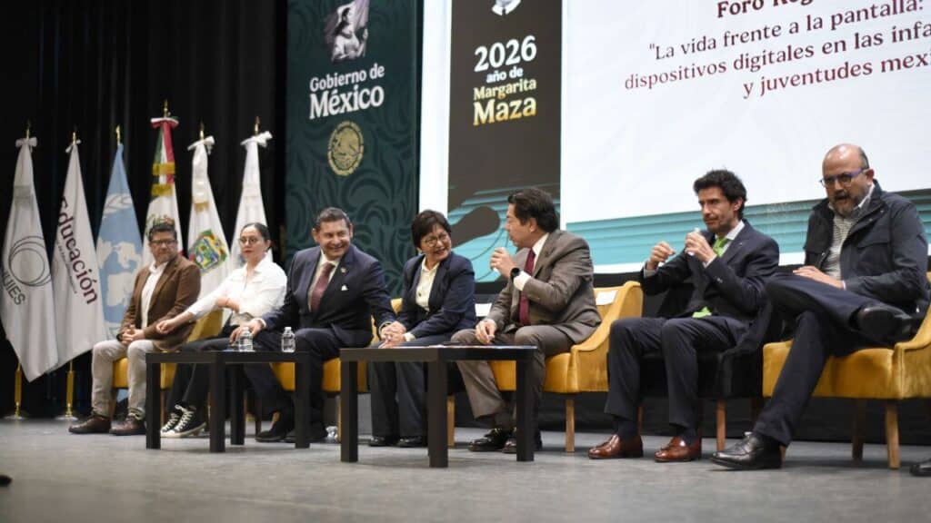 BUAP analiza impacto de dispositivos digitales