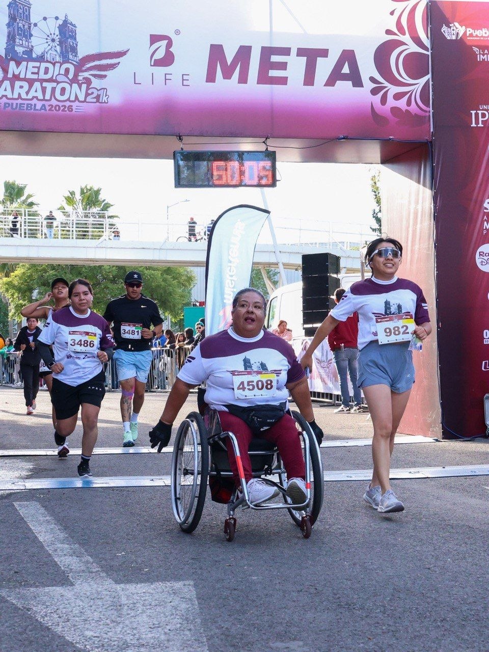Pepe Chedraui realiza con éxito el Medio Maratón 21K Puebla 2026